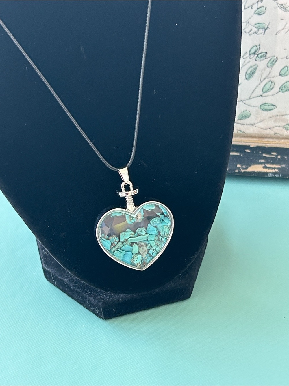 Silver Glass Heart Pendant Necklace with Turquoise Chips 1.25”x 1.5” On Cord New